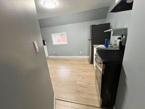 129 Colborne St in Chatham, ON - Building Photo - Building Photo