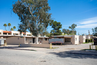 2620-2630 N 14th Ave in Tucson, AZ - Building Photo - Primary Photo