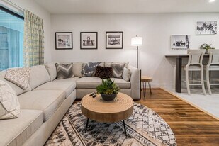 400 S Atlantic Ave in Cocoa Beach, FL - Building Photo