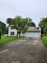 2805 Ashley Downs Ln in College Park, GA - Building Photo