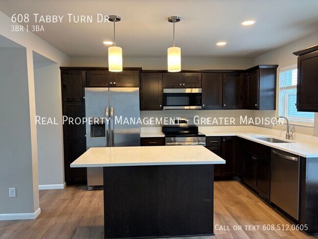 608 Tabby Turn Dr in Middleton, WI - Building Photo - Building Photo