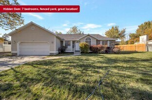 11810 S Hidden Valley Dr in Sandy, UT - Building Photo