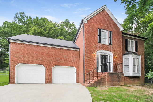 property at 1785 Fairfax Dr