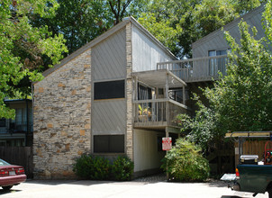 Skansen Apartments in Austin, TX - Building Photo - Building Photo