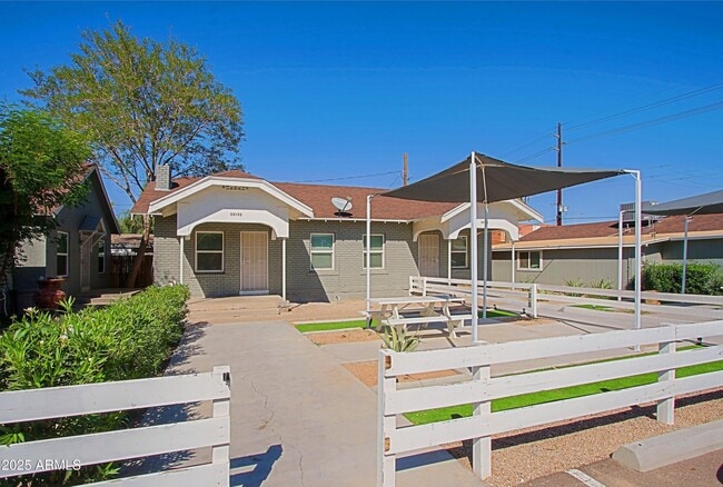 6808 N 23rd Ave in Phoenix, AZ - Building Photo - Building Photo