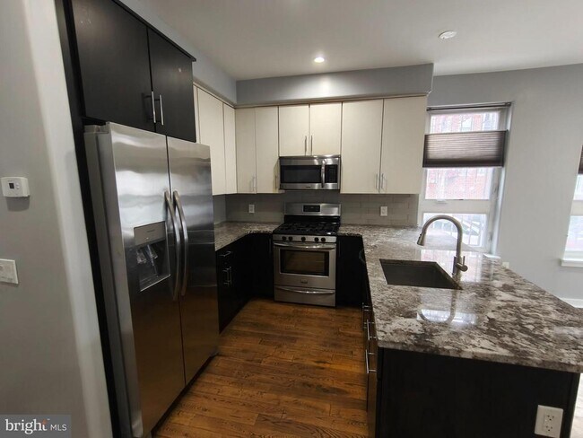 1105 Mt Vernon St in Philadelphia, PA - Foto de edificio - Building Photo