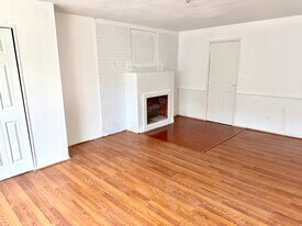 2502 Ave O NW, Unit Apartment in Winter Haven, FL - Building Photo