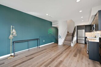 928 NW 56th St in Seattle, WA - Building Photo - Building Photo