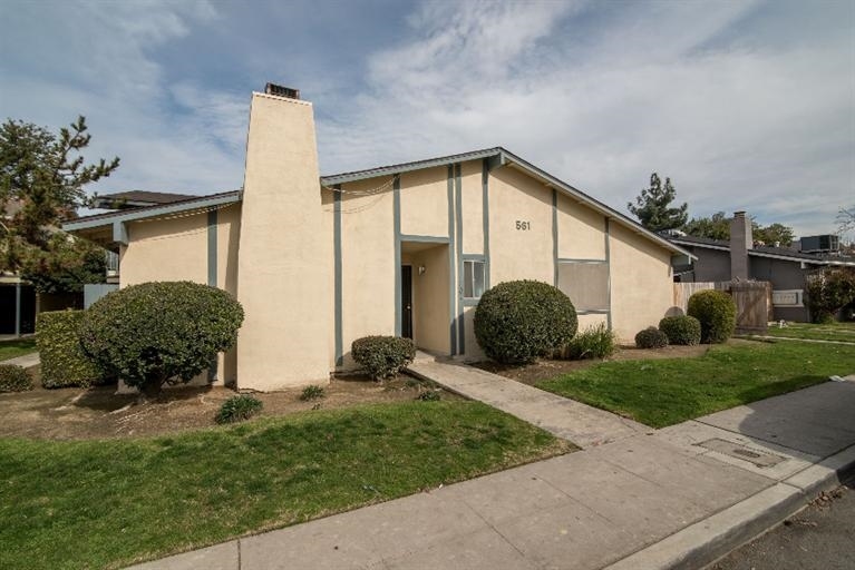 5 Units in Clovis, CA - Foto de edificio