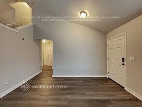 1610 199th Street Ct E in Spanaway, WA - Foto de edificio - Building Photo