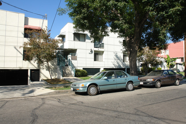 1225 Stanley Ave in Glendale, CA - Building Photo - Building Photo