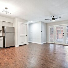 Dream Montrose in Houston, TX - Foto de edificio - Building Photo