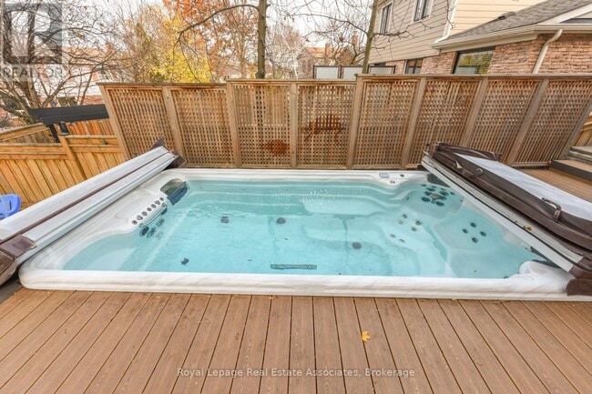 3162 Folkway Dr in Mississauga, ON - Building Photo - Building Photo