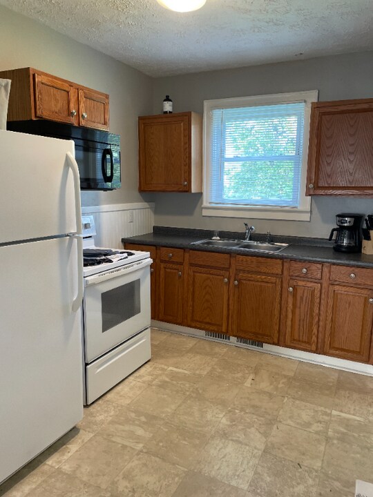 613 Alpha St in Waynesboro, VA - Building Photo