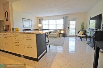 4008 Berkshire A in Deerfield Beach, FL - Building Photo - Building Photo