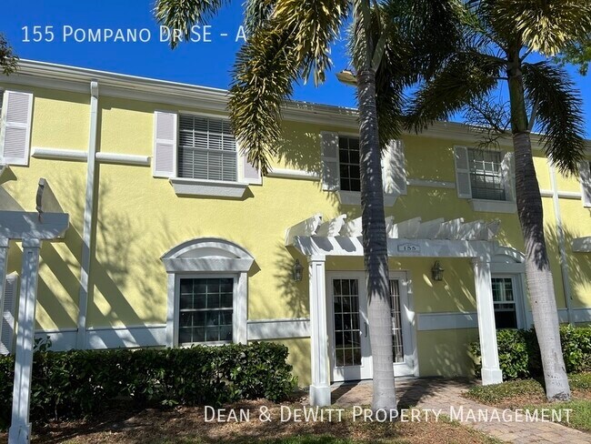 155 Pompano Dr SE in St. Petersburg, FL - Building Photo - Building Photo
