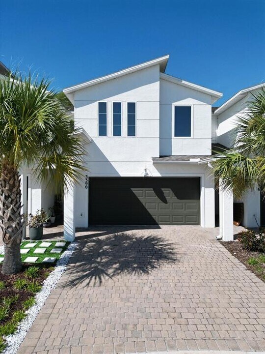 3390 Bellezza Ct in Kissimmee, FL - Building Photo