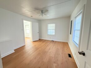 417 S Hill Ave in South Hill, VA - Building Photo - Building Photo