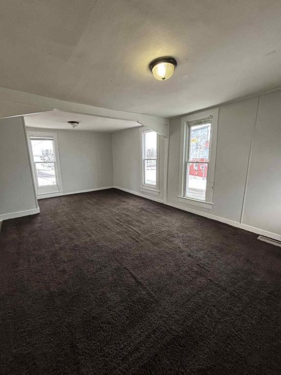 property at 115 N Walnut St