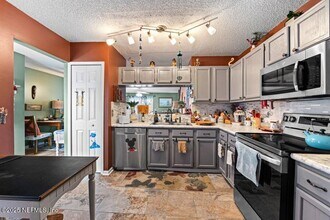 3519 Rain Forest Dr W in Jacksonville, FL - Building Photo - Building Photo
