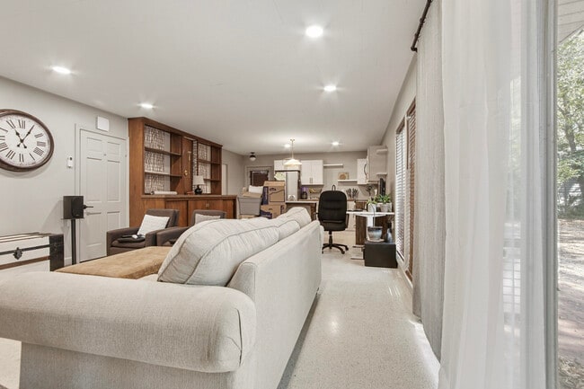 property at 215 Live Oak Ave E