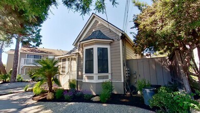 1417 Park Pl-Unit -A in Santa Barbara, CA - Building Photo - Building Photo