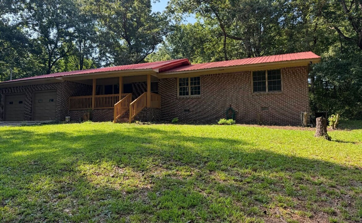 200 Mountain View Dr in Attalla, AL - Building Photo