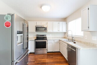 9263 Haden Ln in West Chester Township, OH - Foto de edificio - Building Photo