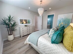 232 Indies Dr E in Naples, FL - Building Photo - Building Photo