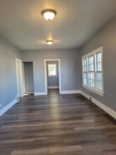 803 S Locust St in Grand Island, NE - Building Photo - Building Photo