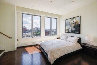 360 Newbury St, Unit 407 in Boston, MA - Building Photo - Building Photo