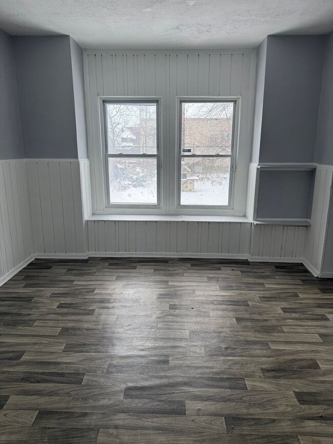 973 Stevenson Rd in Cleveland, OH - Building Photo - Building Photo