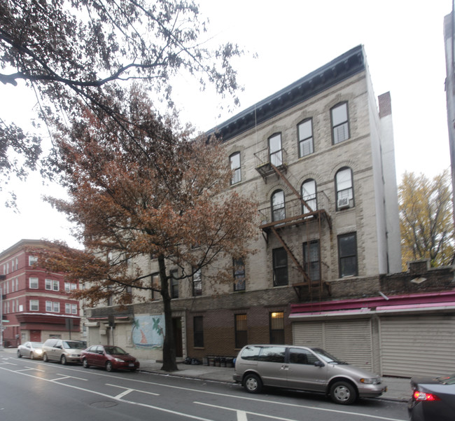 550 De Kalb Ave in Brooklyn, NY - Building Photo - Building Photo