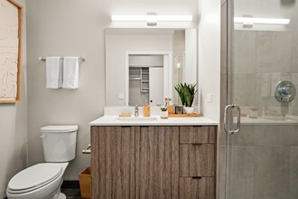 4693 N Broadway in Chicago, IL - Building Photo - Building Photo