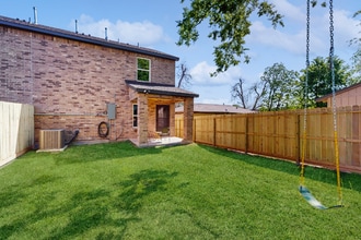 7409 Red Robin Ln in Houston, TX - Building Photo - Building Photo