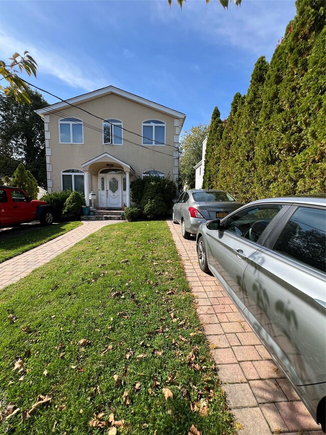 property at 31 B Marwood Rd N