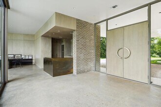 9 Pinehill Ln in Houston, TX - Building Photo - Building Photo