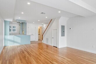 34 Constitution Way in Marblehead, MA - Building Photo - Building Photo