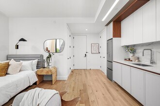 570 Fulton St in Brooklyn, NY - Building Photo - Building Photo