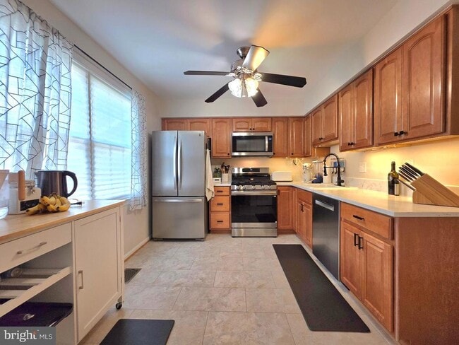 property at 2805 Balliett Ct