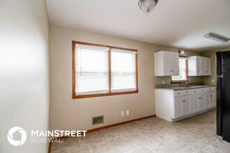 2320 Embassy Ln in Louisville, KY - Building Photo - Building Photo