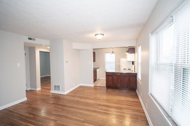 property at 140 E 19th St