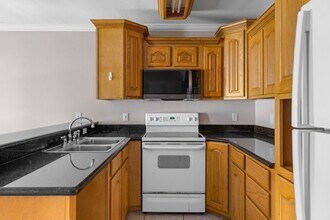 106 E Campeche St in South Padre Island, TX - Building Photo - Building Photo