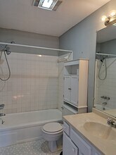824 Elysian Fields Ave, Unit C in New Orleans, LA - Building Photo - Building Photo