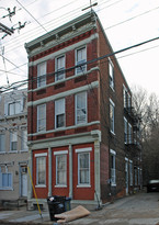 2578 W McMicken Ave in Cincinnati, OH - Building Photo