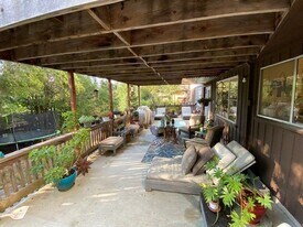 40 Valencia Rd, Unit Lower unit in Orinda, CA - Building Photo