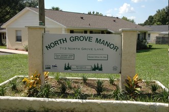 North Grove Manor Apartments in Seffner, FL - Building Photo - Building Photo