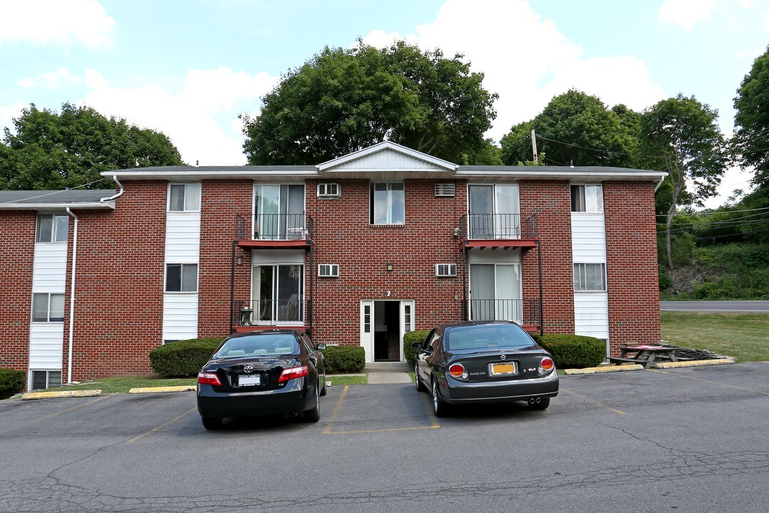 Camillus Villager Apartments in Camillus, NY - Foto de edificio