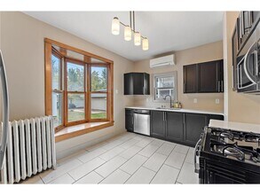 882 Aurora Ave in St. Paul, MN - Building Photo - Building Photo