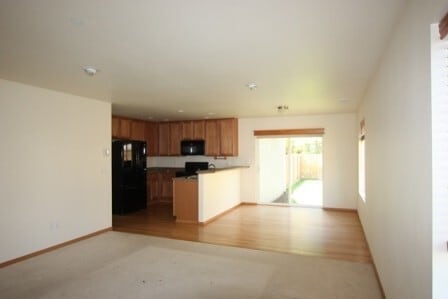 1535 Burnside Pl in Dupont, WA - Foto de edificio - Building Photo